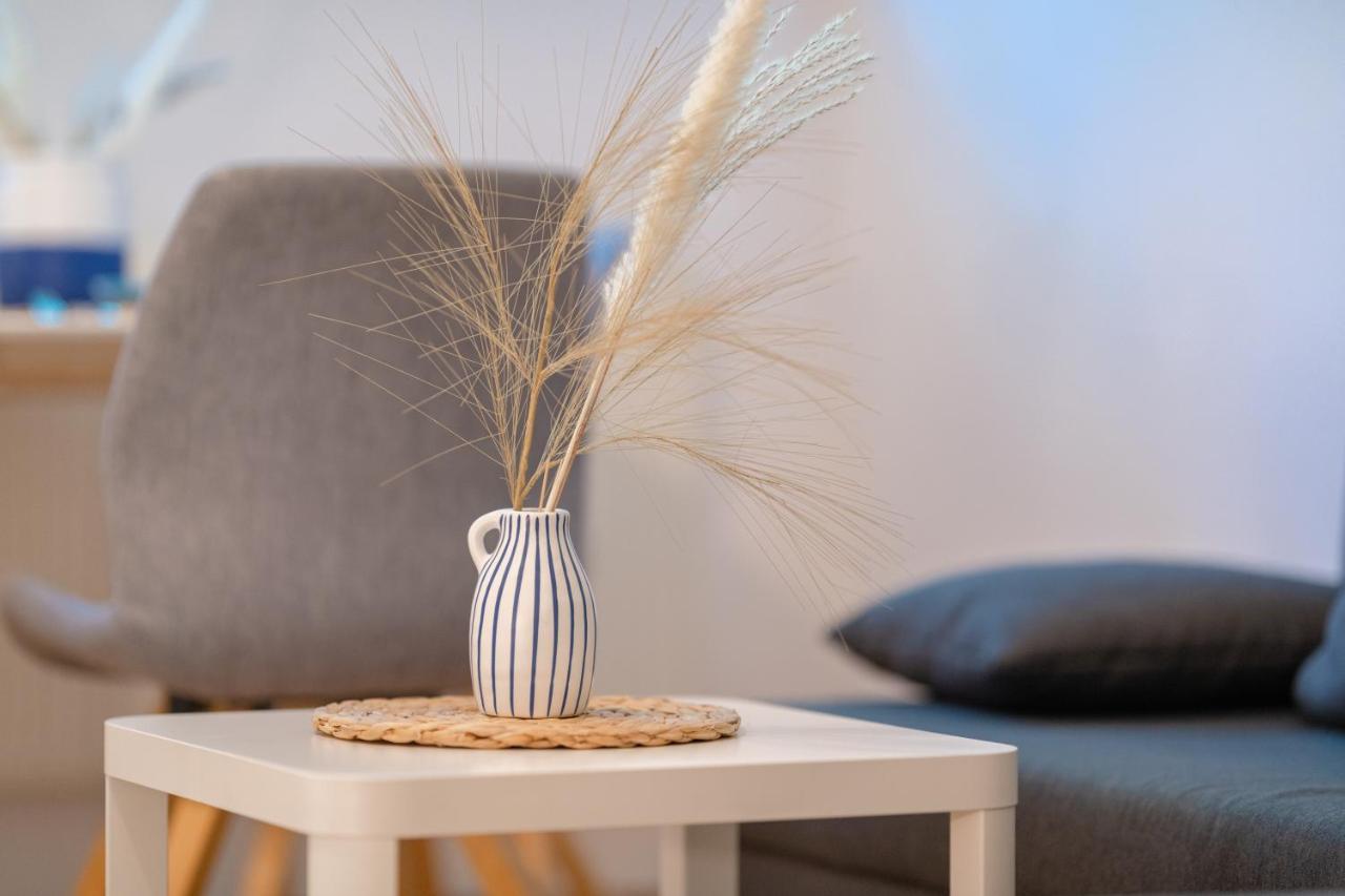 Stay Awesome - Schonfeld Apartment, Netflix Und Kostenloses Parken カッセル エクステリア 写真
